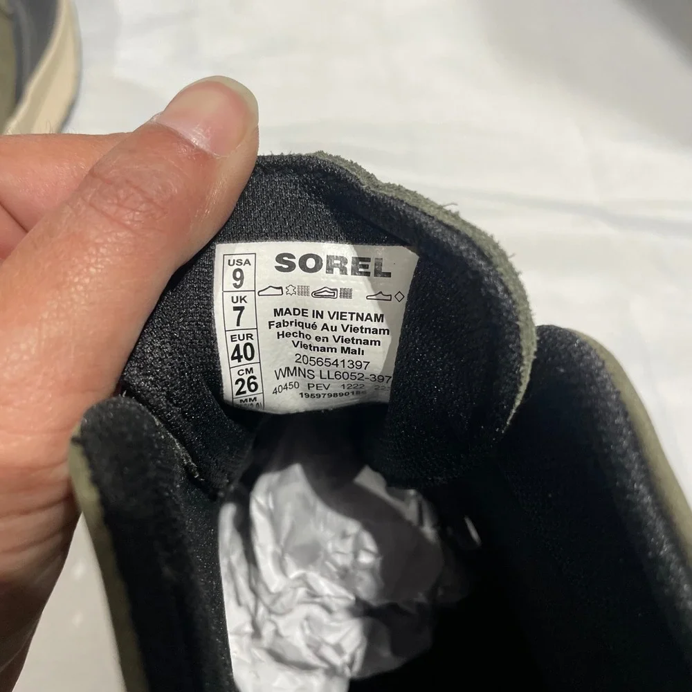 Sorel‎ Out N About III Conquest Waterproof Boots Olive Green Black Womens 9 New